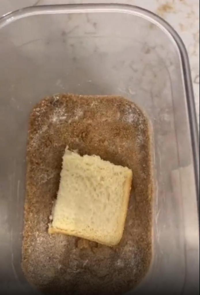 "Если сахар слипся в ком, беру хлеб": трюк, которому научила мама