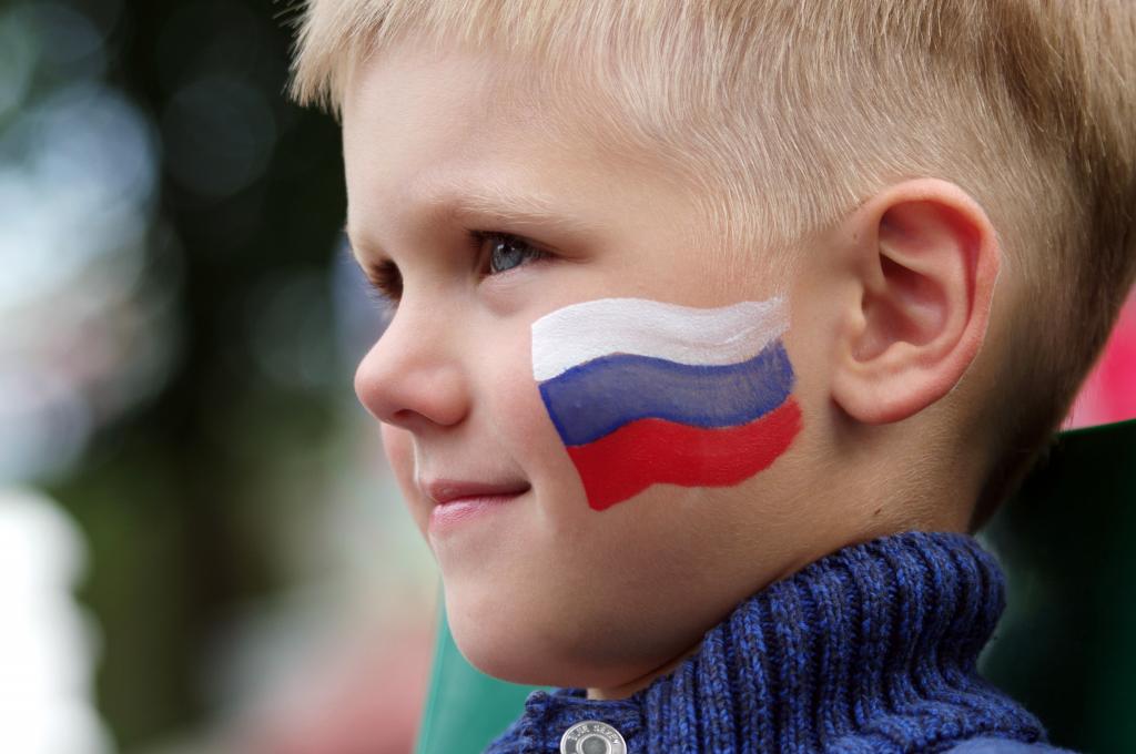 Лучше горькая правда: опрос показал, как россияне понимают патриотизм