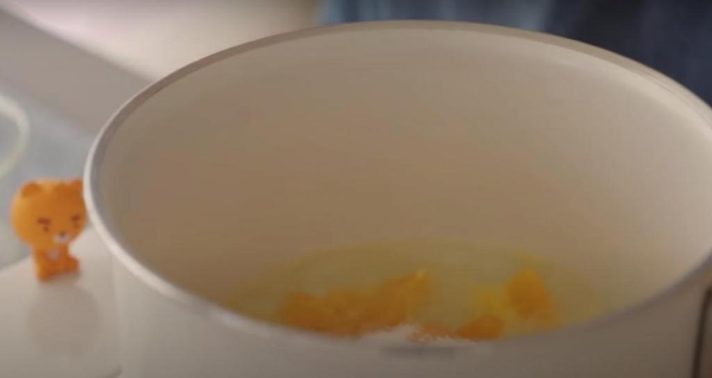 Нежный десерт с апельсиновым слоем такой вкусный, что можно готовить каждый день (рецепт)