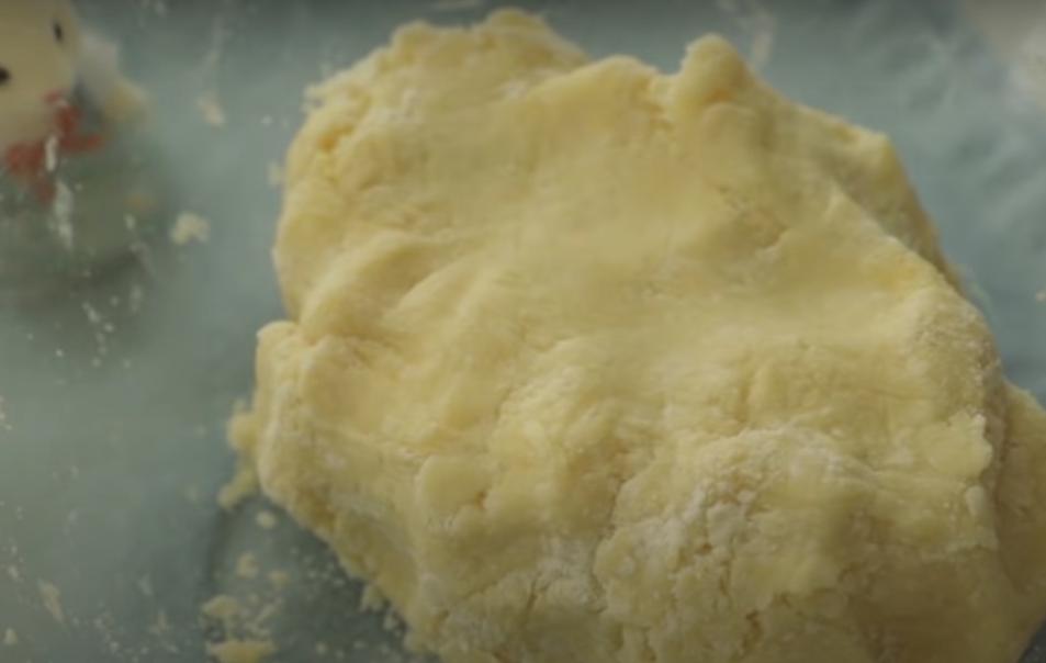 Домашний тарт из песочного теста, ягод и сырного крема: впечатляет дизайном и изумительным вкусом