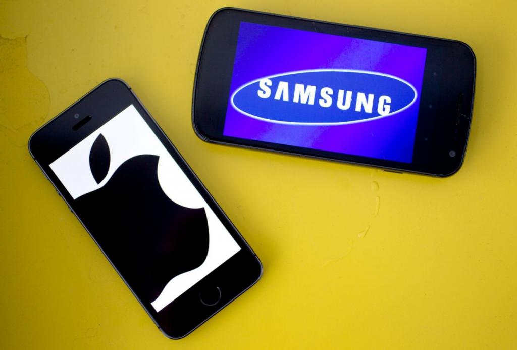 Apple опередила Samsung по продажам телефонов впервые с 2016 года