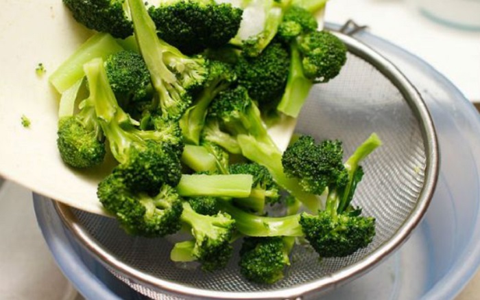 Единственный метод варки брокколи, при котором в капусте сохраняются все витамины и она не становится вредной для здоровья (слизи не будет)
