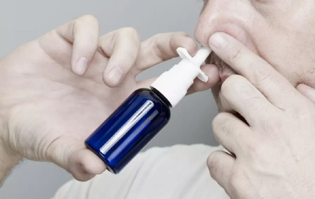 Распространение коронавируса у человека предложили останавливать спреем для носа