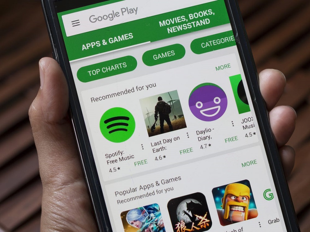 Clubhouse в Google Play собирает негативные отзывы. Что не так с модным приложением для iOS
