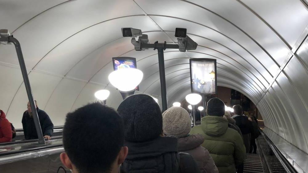«Улыбнитесь, вас снимают!» В московском метро установят новую систему слежения для обеспечения безопасности