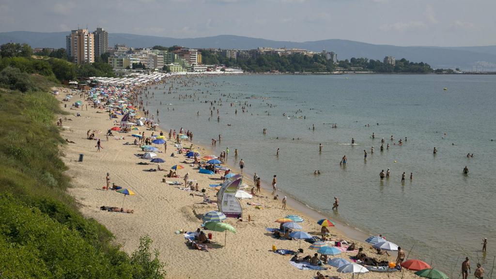 Болгария планирует открыть «зеленый коридор» для российских туристов