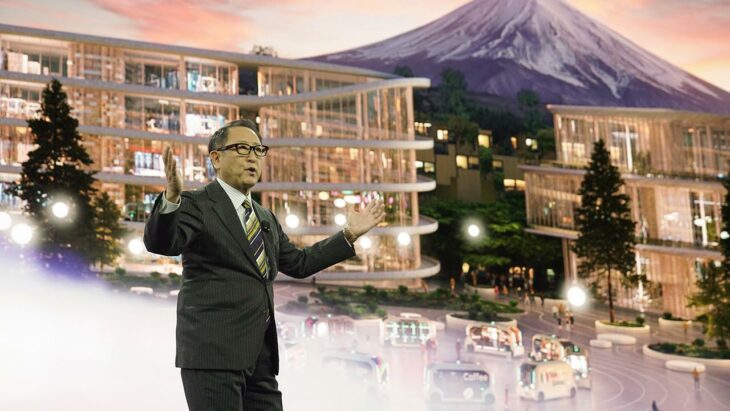 Компания Toyota представила грандиозный проект - строительство футуристического города на склонах горы Фудзияма