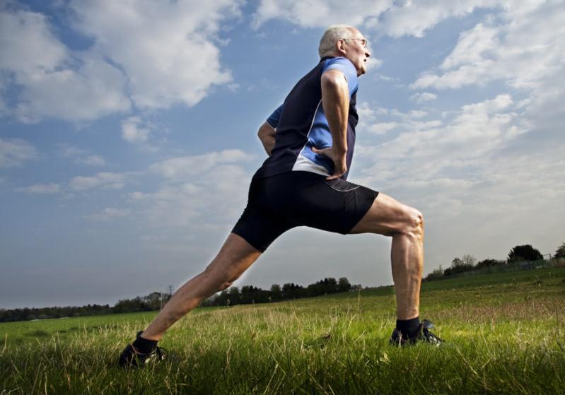 Занимаясь спортом всего 11 минут в день вечером, можно обеспечить долголетие