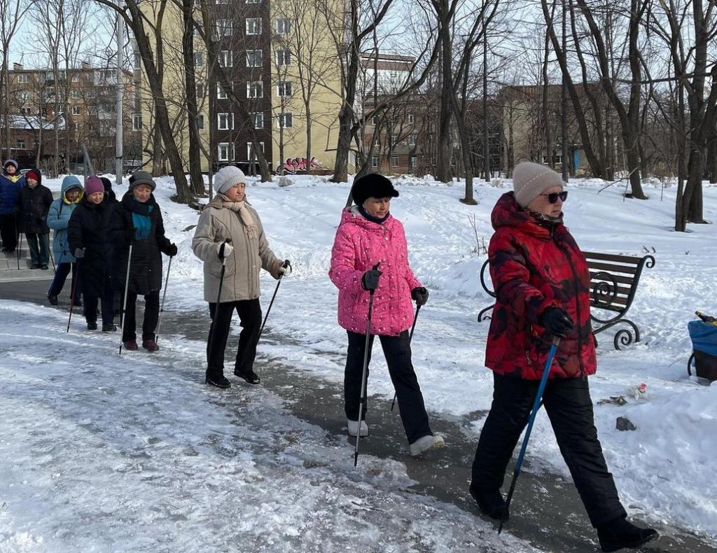 "Телефонная" работа: названа самая высокооплачиваемая вакансия для пенсионеров в России