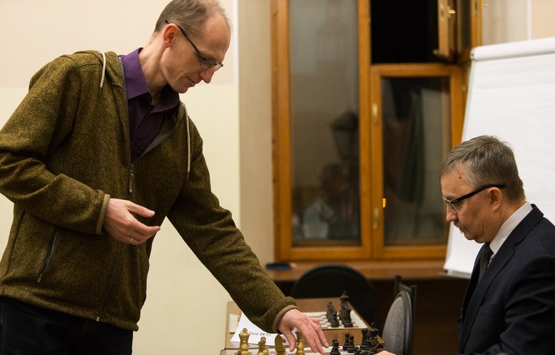 Маленький россиянин, меняющий законы: 5-летний мальчик выиграл шахматный турнир, но не получил разряд из-за возраста (Министерство спорта решило пересмотреть правила)