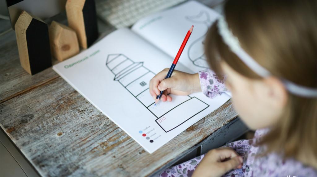Покупаем яркие ручки, карандаши и не только: как приучить ребенка к письму с раннего детства