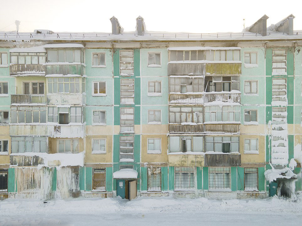 Воркута: как выглядит полузаброшенный северный город при температуре –50°C