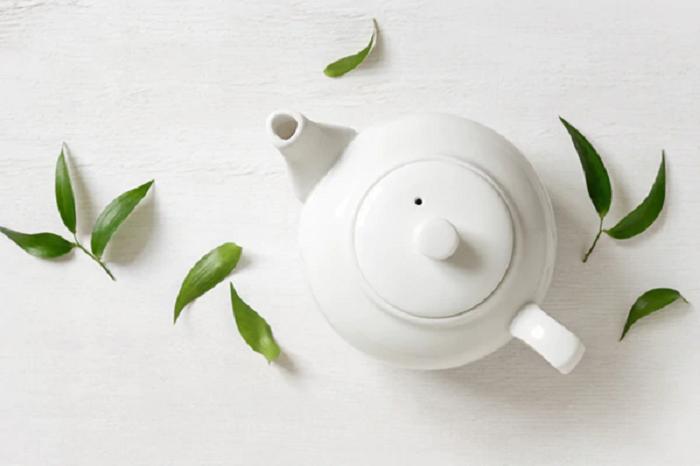 Ванна с помидорами, зеленый чай и еще 3 продукта, которые избавят от неприятного запах пота