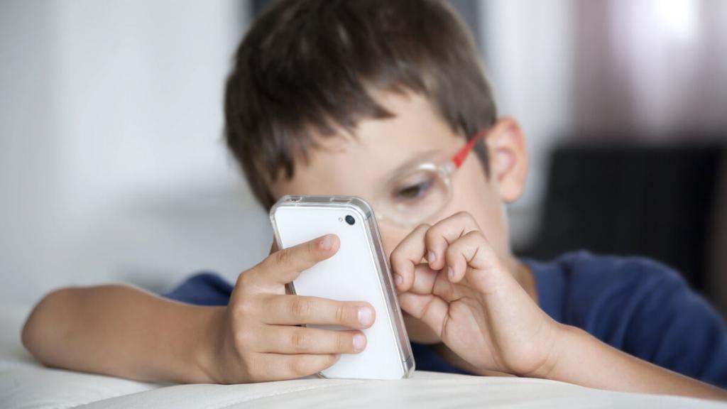 Ученые доказали влияние сенсорных экранов на детей: при частом использовании таких гаджетов нарушается концентрация внимания