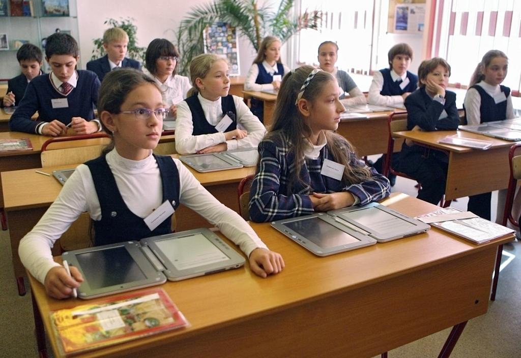 Российские ученики старших классов назвали самые бесполезные предметы школьной программы