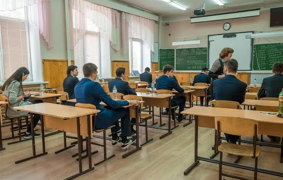 Минпросвещения РФ: школы вернутся к пятидневному обучению в 2022 году