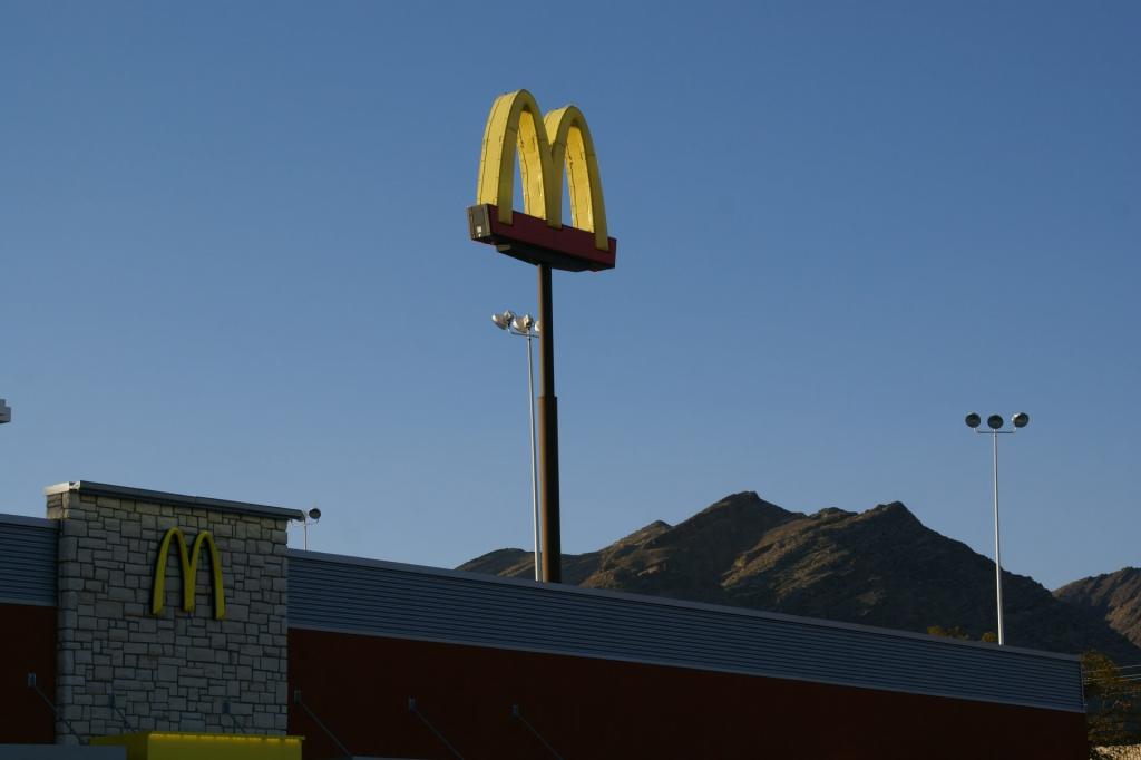 McDonaldʼs решил следить за сотрудниками, создав для этого специальное разведывательное подразделение