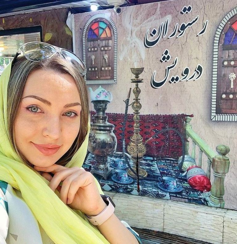Что будет, если выйти на улицу без платка? Украинка, живущая в Иране, рассказала о последствиях (но есть исключение, когда платок можно не надевать)