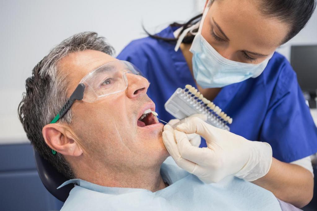 Стоматолог-ортодонт Мария Балакирева рассказала о простом способе, как сэкономить на лечении зубов
