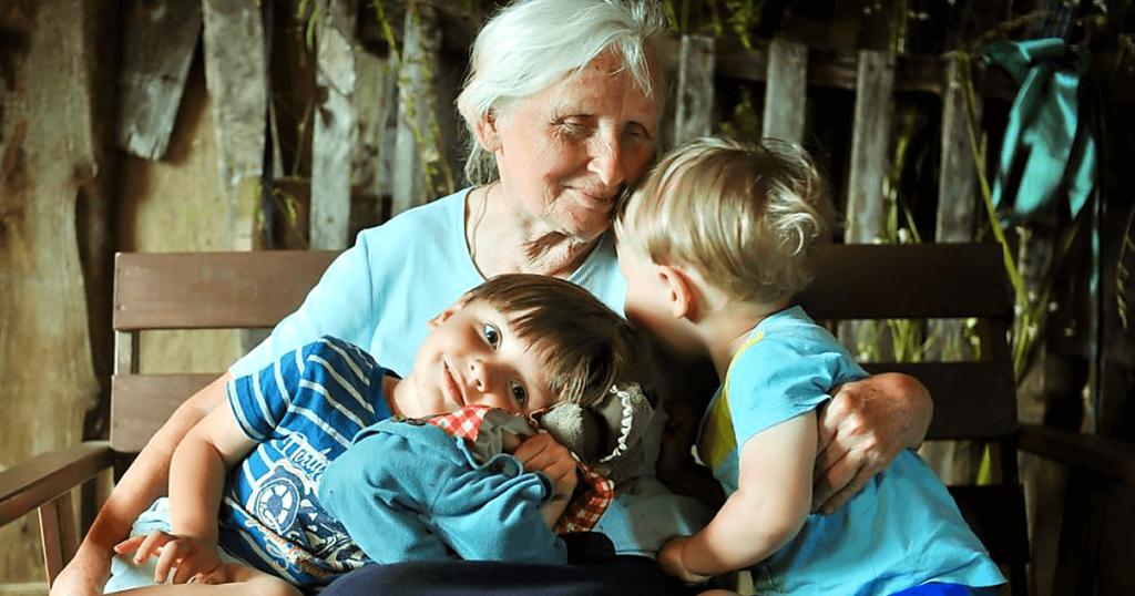 Почему в России бабушки главные? Пять "странностей" русских, которые иностранцы никогда не поймут