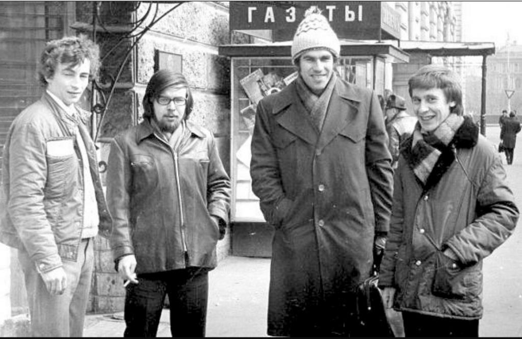 Типичный советский гражданин: почему мужчины в СССР так плохо выглядели