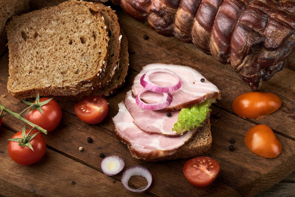 Россияне скоро смогут отведать мясо и хлеб с содержанием белка насекомых