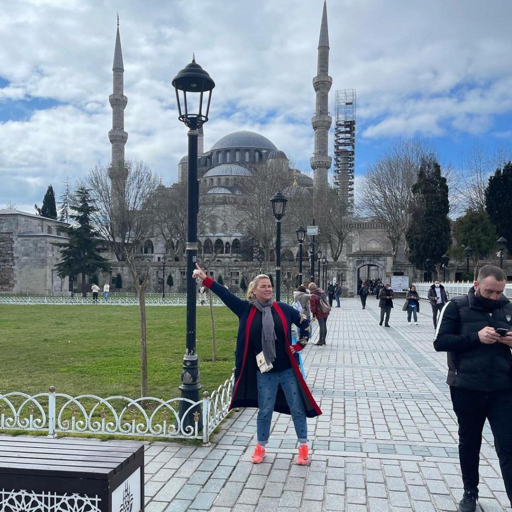 Стамбул очаровал Анну Семенович, поэтому она решила приобрести недвижимость в Турции