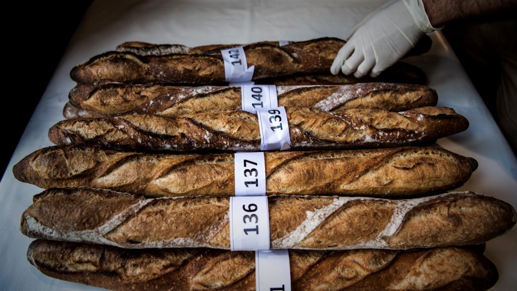 Не просто хлеб: во Франции намерены включить багет в список Всемирного наследия ЮНЕСКО