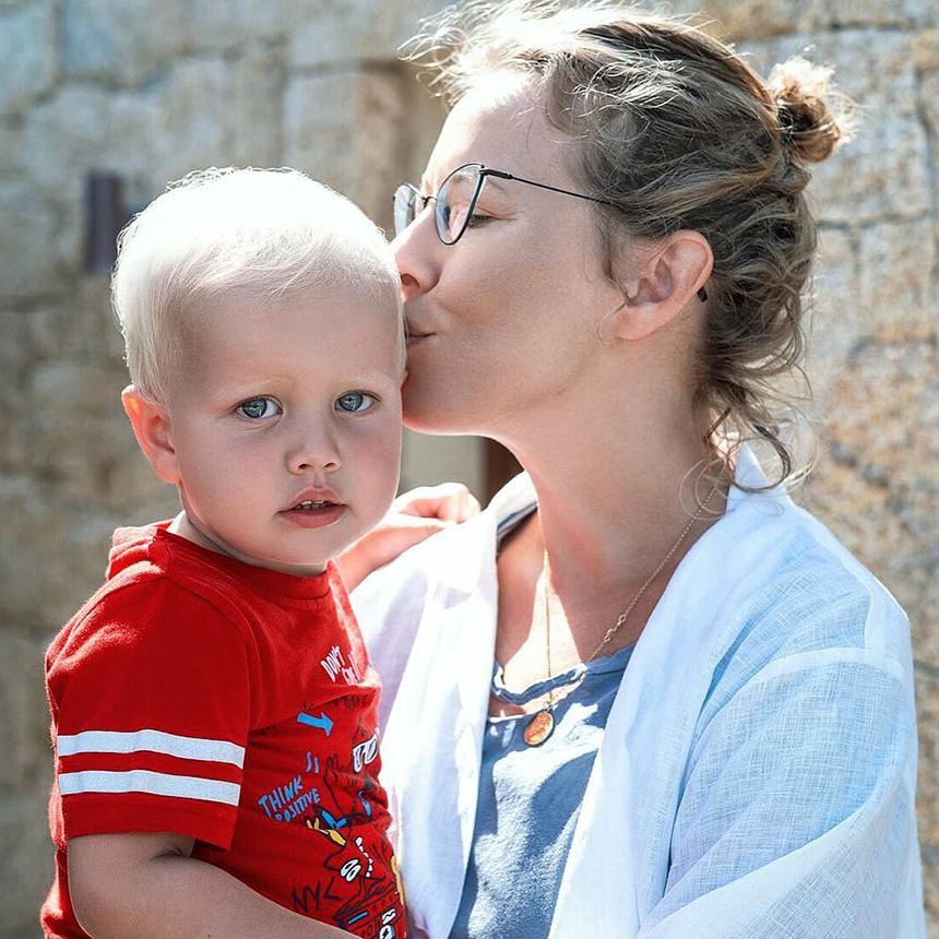 "Смотрим мультики": Ксения Собчак рассказала, как воспитывает своего сына