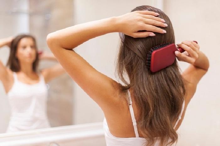 Чистка шелковым полотенцем и другие правила ухода за волосами перед сном, чтобы утром они были послушными