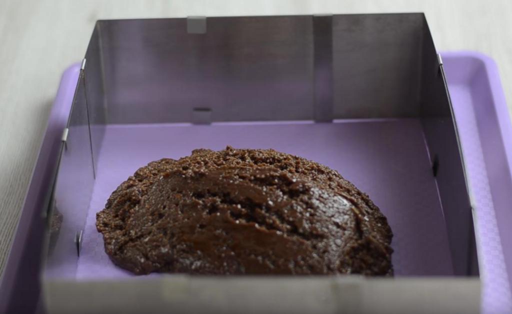 Быстрый сливочно-шоколадный торт с "Нутеллой" без выпечки: рецепт для занятых сладкоежек