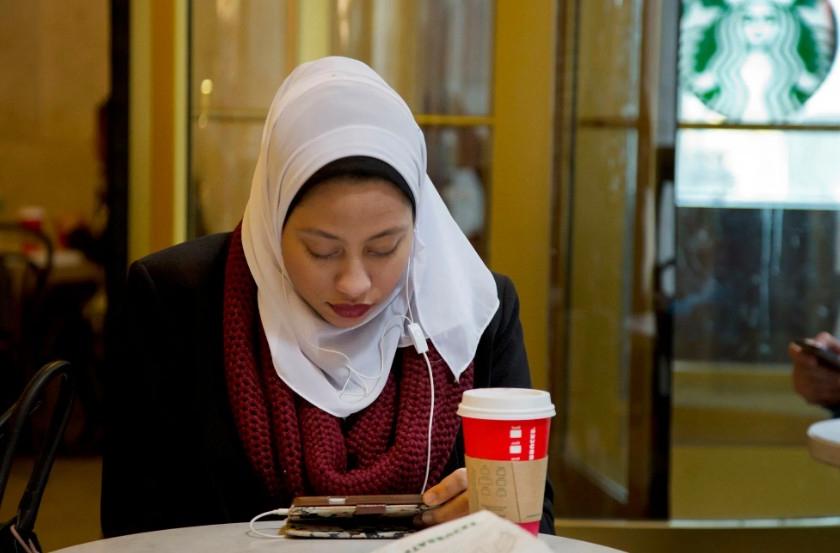"Устроиться на работу в платке очень сложно, почти всегда это заканчивается отказом": какие еще сложности в России у женщин в хиджабах