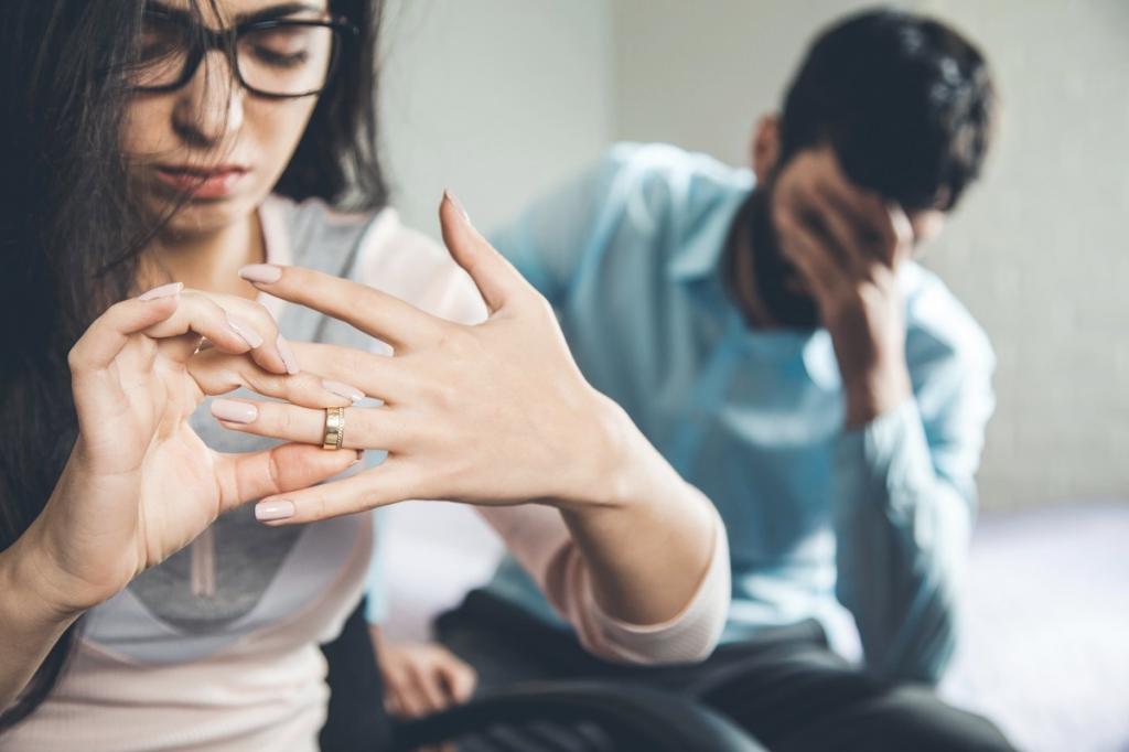Как избежать развода в браке: 4 типа поведения, которые в 90 % случаев разрушают даже крепкие отношения)