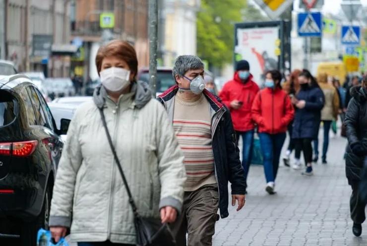 Отличная защита еще и от эпидемий гриппа: в России предложили ввести масочный режим на постоянной основе