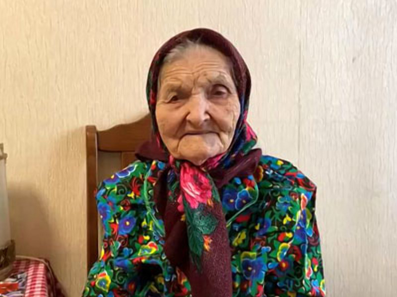 Убедительный пример для сомневающихся в безопасности вакцинации от COVID-19: в Волгограде привили 106-летнюю женщину