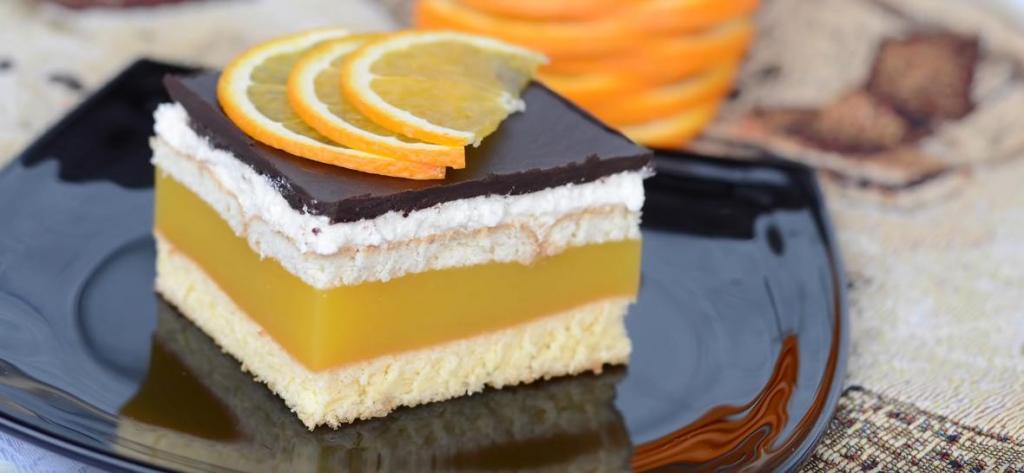 Бисквитно-апельсиновый торт с кремом и шоколадной глазурью: рецепт по-весеннему яркого десерта
