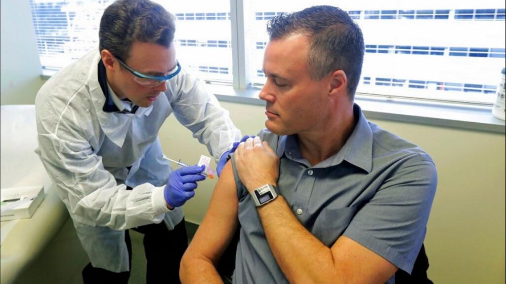 Эффект "Тифозной Мэри": медработник в Германии, привившийся COVID-вакциной, сам стал «инкубатором» для вируса