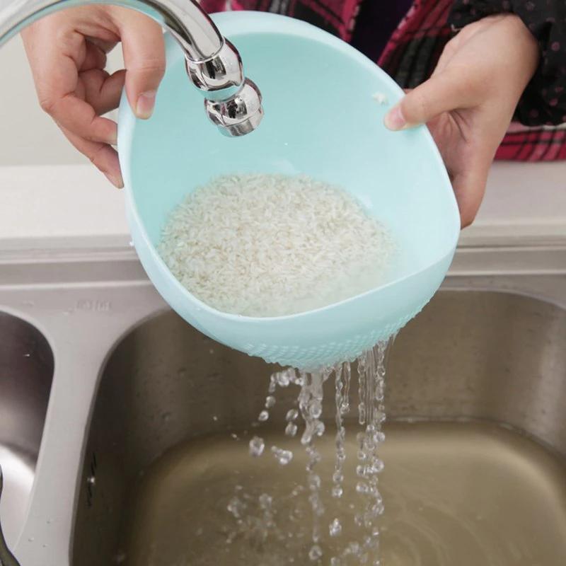 Полезно для волос и не только: почему никогда не стоит сливать воду после промывания риса