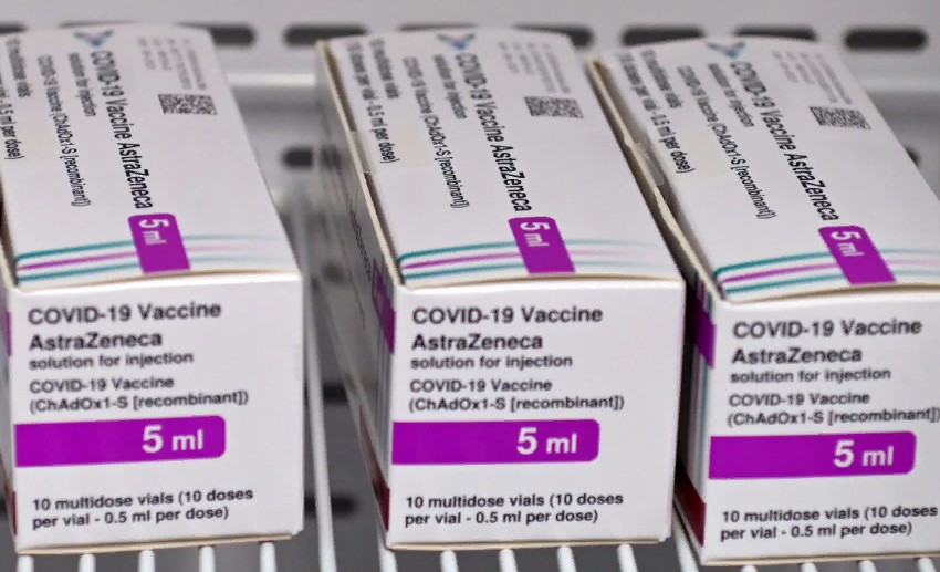 Шаг вперед, два назад: беспокойство в связи с побочными эффектами вакцины AstraZeneca нарастает