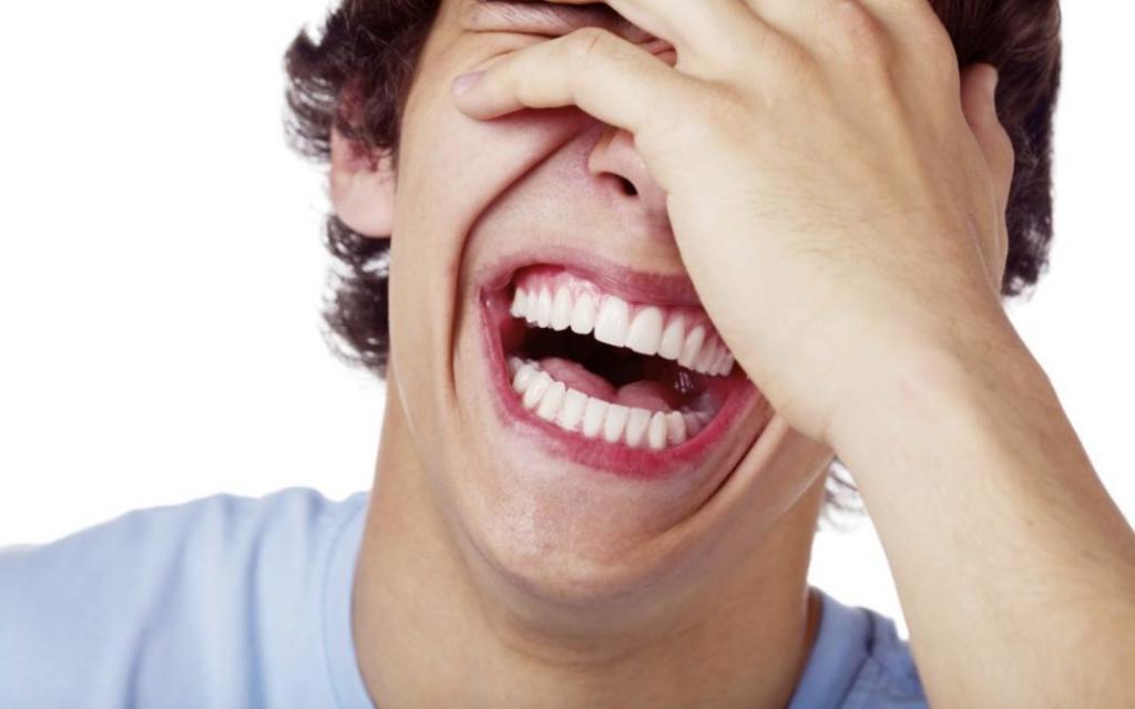 Смеяться нужно не только для поднятия настроения: какие проблемы со здоровьем поможет решить смех