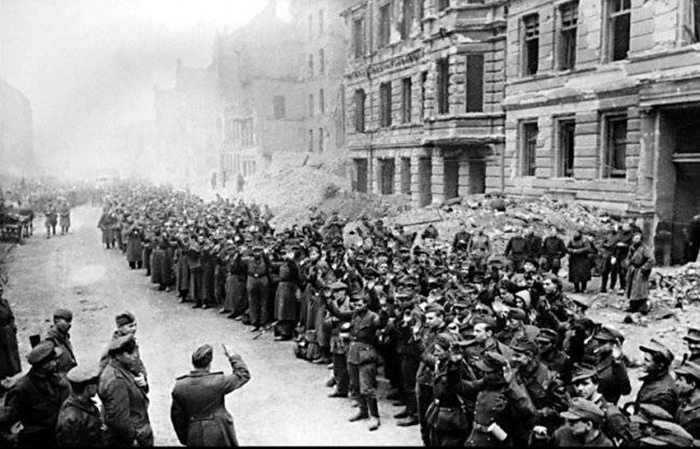 Как заканчивалась Великая Отечественная: десять исторических снимков последних дней войны