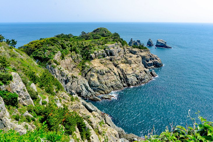 Южная Корея открыта для россиян и готовит туристам скидки до конца года. Главные туристические достопримечательности страны, которые в 2021 году можно посетить дешевле