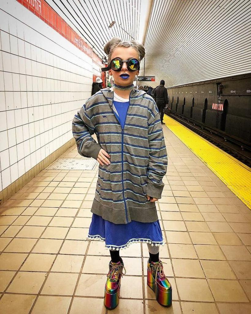 Кого только не встретишь в метро: фотограф снимает самых странных и необычных людей в подземке