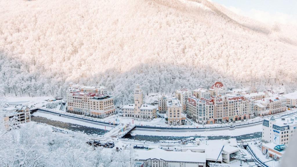 80 километров трассы: в Сочи построят горнолыжный курорт за 80 миллиардов рублей
