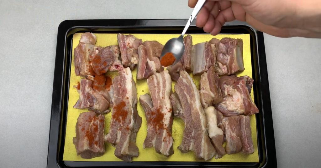 Для чего знающие мясоеды заливают свиные ребрышки газировкой: простой трюк - и вкус мяса не узнать