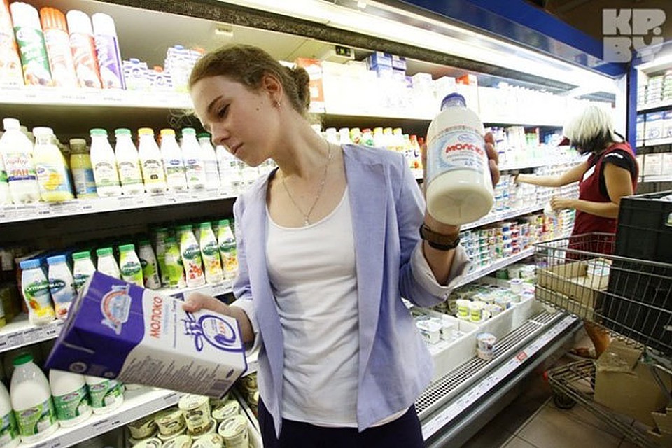 Коровок променяли на миндаль и кокосы: популярность растительного молока в России за два месяца выросла на четверть