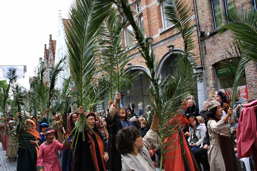 В Греции освящают зелень, в Италии дарят ветки оливы: как отмечают Вербное воскресенье в других странах