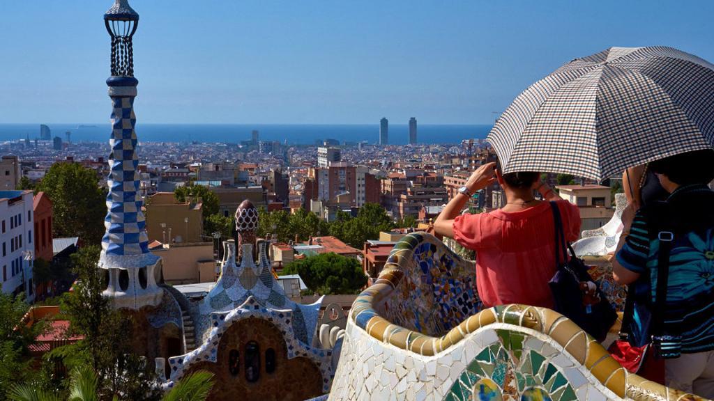 Барселона может быть готова принимать российских туристов в конце лета или осенью при одном условии