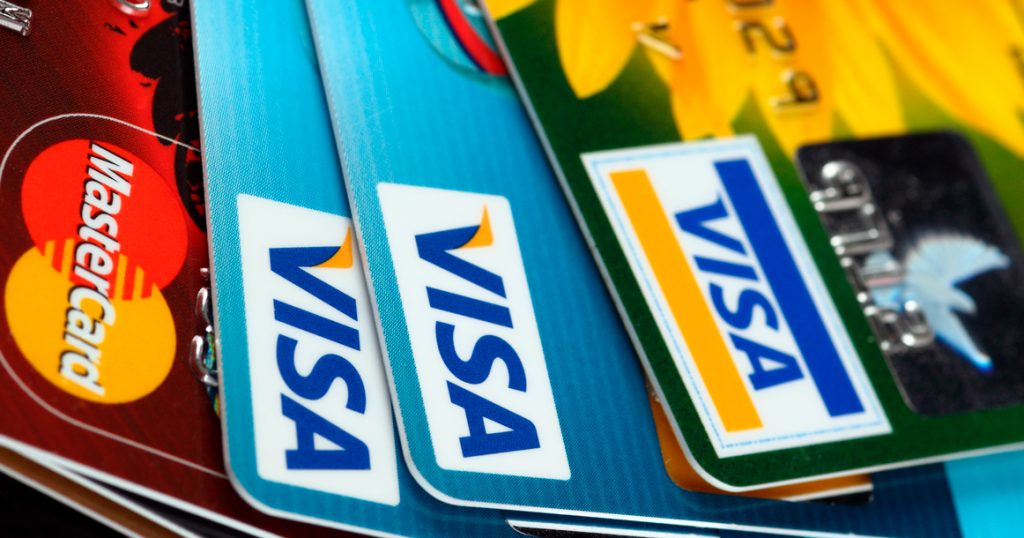 Россиян успокоили по поводу возможного отключения от основных международных платежных систем Visa и Mastercard