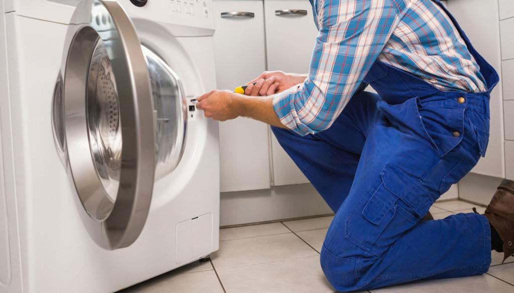 Эксперт назвал способ продлить срок эксплуатации стиральной машины: как определить главные неисправности